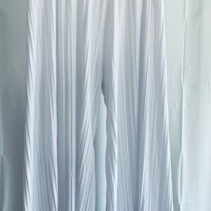 Elegant White Pleated Women's Pants